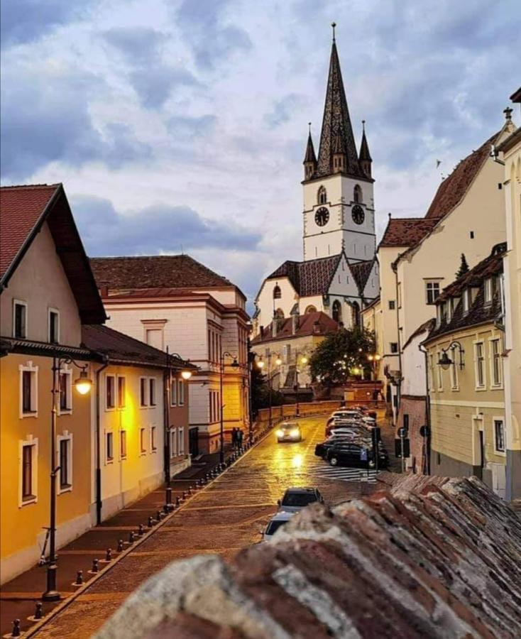 Enjoy Apartment Sibiu Exterior photo
